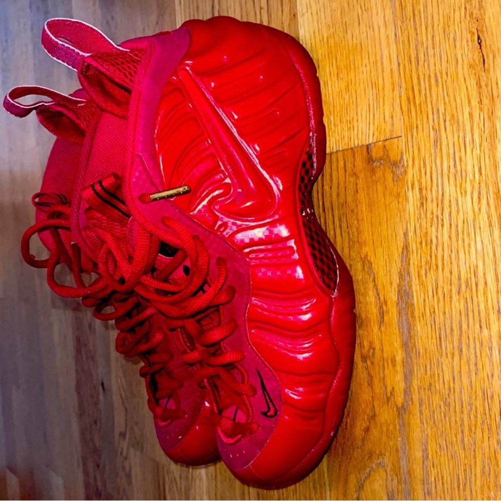 BLACK FRIDAY SALE!! Red October foamposite